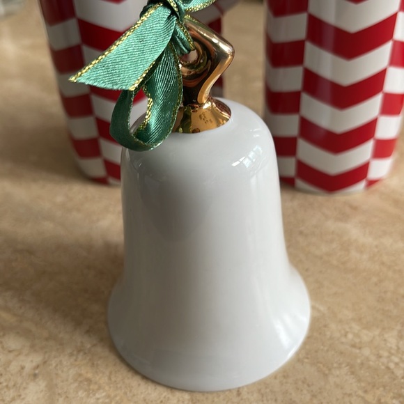 Spode Christmas holiday porcelain bell - Picture 4 of 6